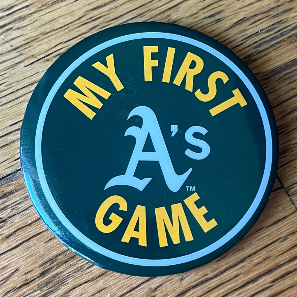 MLB Oakland Athletics Baseball Pin Memorabilia Collectable